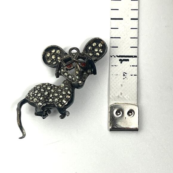 Vintage Marcasite Studded Garnet Eyed Mouse Brooch Sterling Silver 1" **READ** - Picture 2 of 5